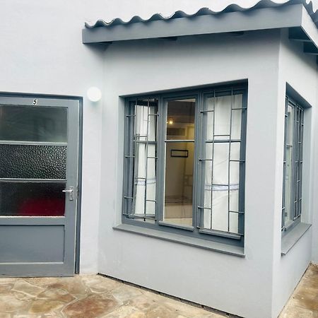 Coastwave Guest House Walvis Bay Exterior photo